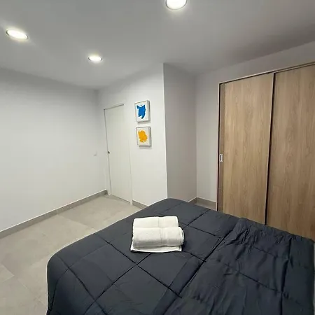 Edificio Manez - Bajo Apartman La Línea de la Concepción